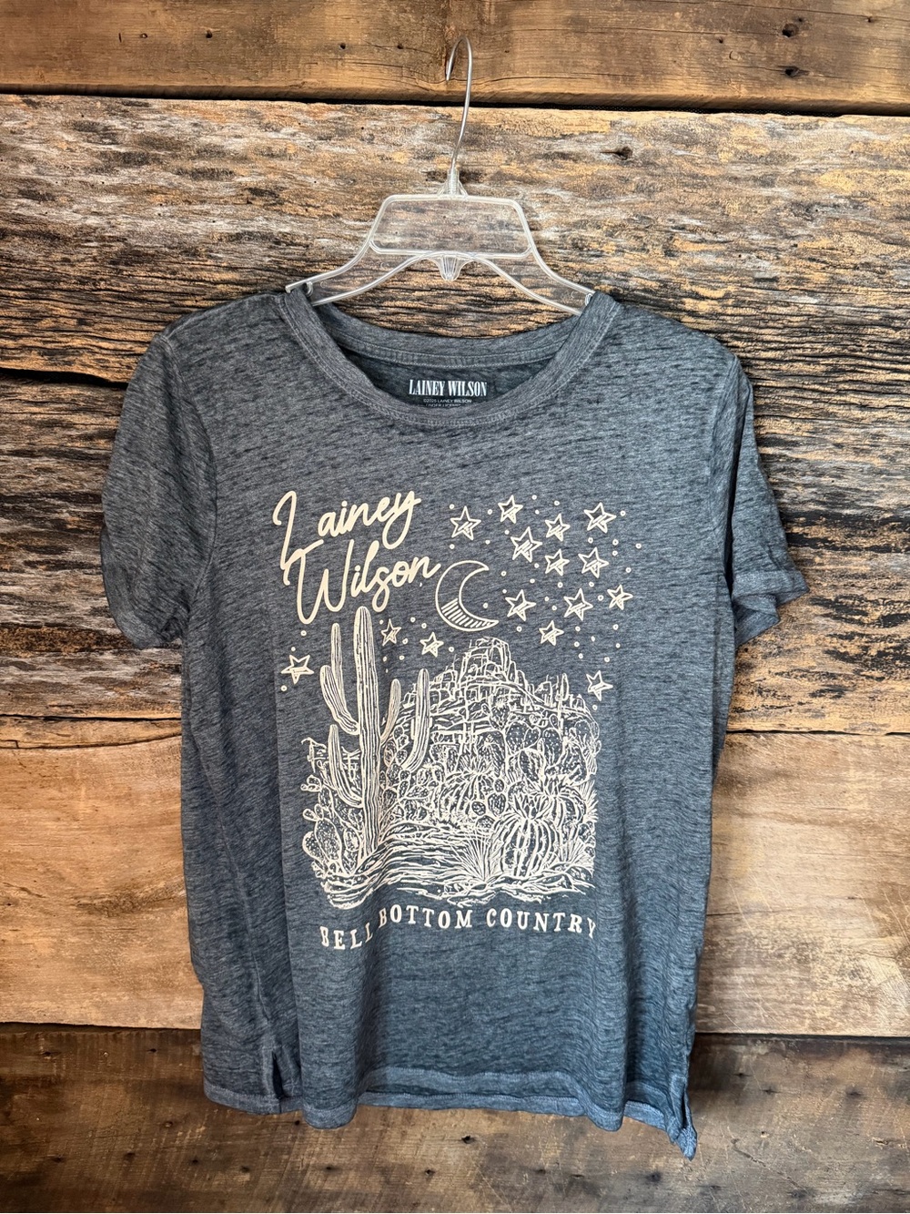 Lainey Wilson “Bell Bottom Country” T-shirt